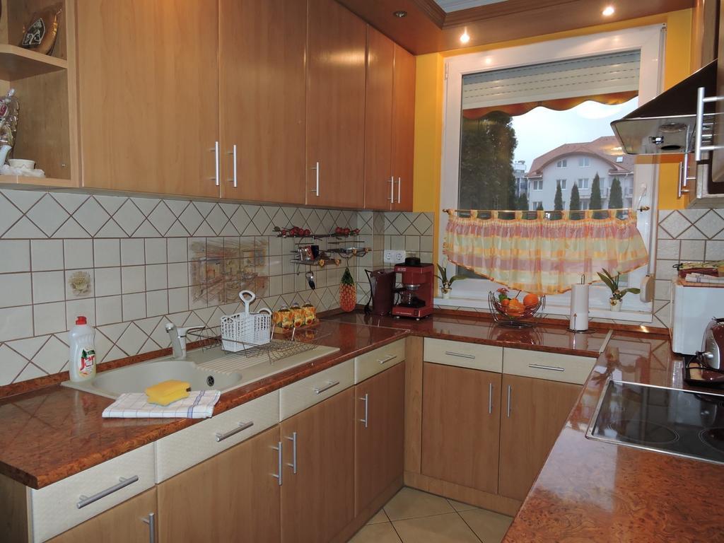 Relax Apartman Hajduszoboszlo Exterior foto